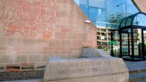 The entrance of Nottingham Crown Court 