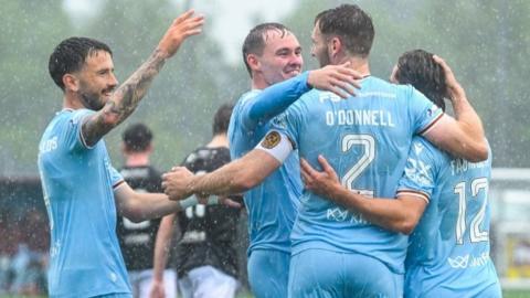 Motherwell celebrate at Stenhousemuir
