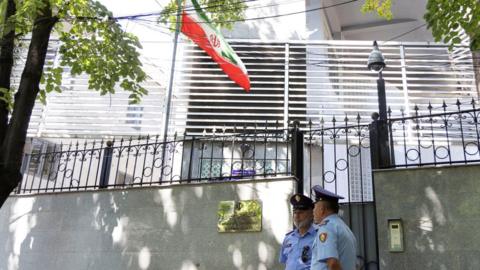 Albanian police stand outside the Iranian embassy in Tirana, Albania (7 September 2022)