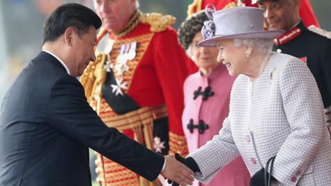 Queen Elizabeth and Chinese President Xi Jinping