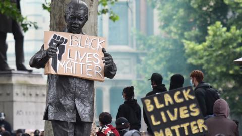 Picture of Nelson Mandela at BLM protests