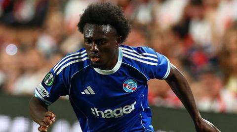 Abdoul Ouattara playing for Strasbourg
