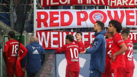 Bayern players ask their fans to stop