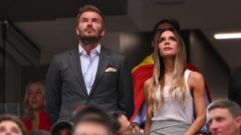 David Beckham and Victoria Beckham attend the FIFA World Cup 2026 Semi Final match between France and Spain at Dallas Stadium