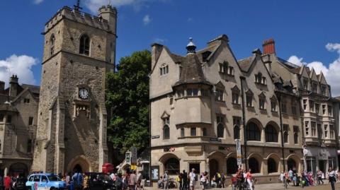 Queen Street and Cornmarket Street