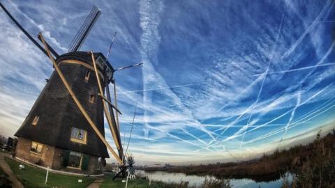 The busy skies over Kinderdijk