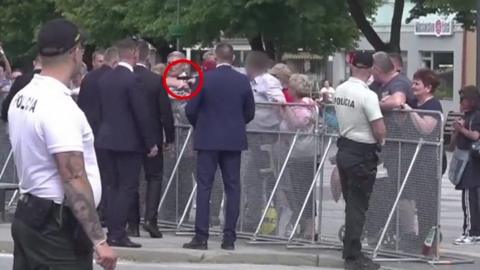 Gun is pointed at Slovak PM