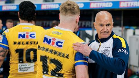 Leeds coach congratulates Rhinos player James McDonnell