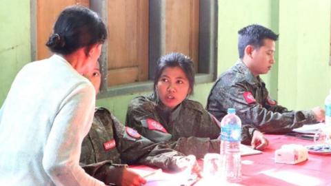 ရခိုင်၊ မင်းပြားတိုက်ပွဲမှာဖမ်းမိတဲ့ စစ်သုံ့ပန်းတွေကို အေအေထပ်လွှတ်