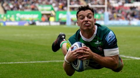 Try celebrations for Adam Radwan of Leicester Tigers 