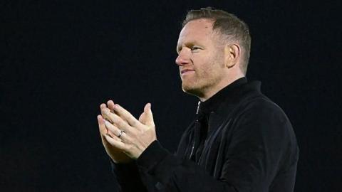 Gavin Cowan claps the crowd after a game