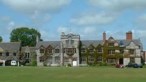 Ysgol Rhuthun