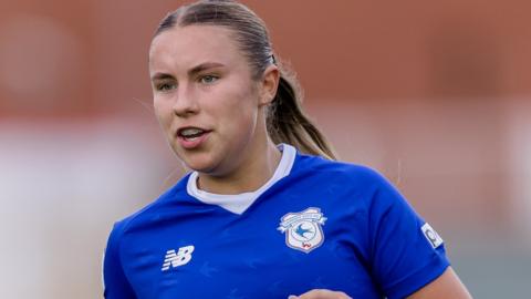 Seren Watkins in action for Cardiff City