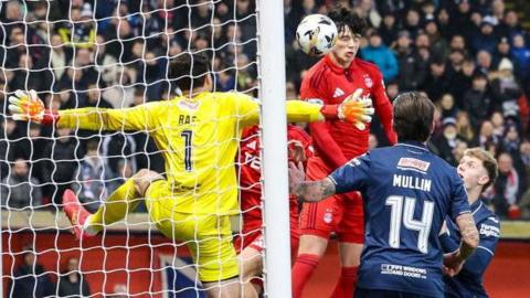 Jack Milne scores for Aberdeen
