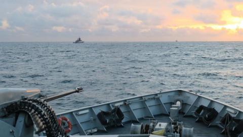 HMS Severn tracks Russia's RFN Stoikiy in the English Channel