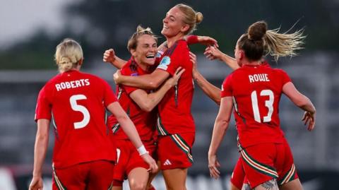 Jess Fishlock celebrates