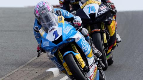 Lee Johnston edged out Davey Todd to win a Supersport race last year