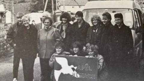 Criw Parc, Y Bala wnaeth deithio i Genefa yn yr 1980au gyda'u neges heddwch