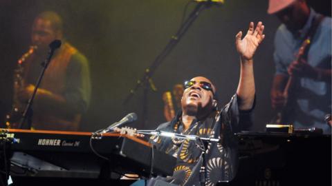 Stevie Wonder plays Glastonbury, 2010