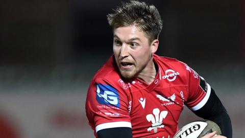 Tyler Morgan attacks for Scarlets