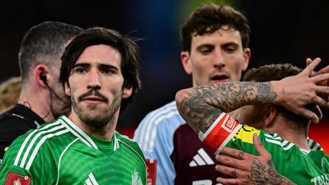 Newcastle complain to referee Chris Kavanagh