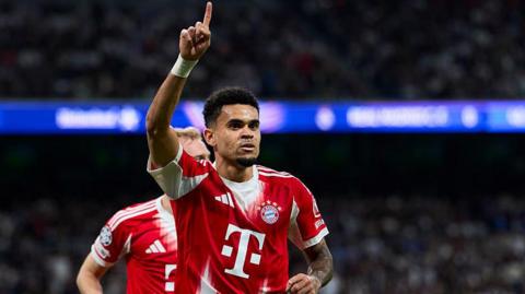 Luis Diaz celebrates