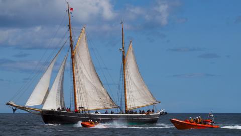 Williams II at sea