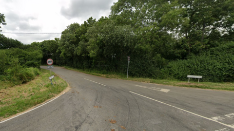 A Google street view image of Narrow Lane