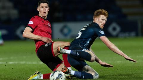 St Mirren's James Bolton and Ross County's Simon Murray