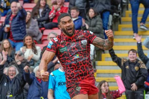 Ricky Leutele of Leigh Leopards celebrates his try