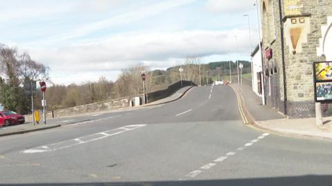 Llanfair-ym-muallt