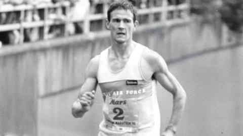 Steve Jones running