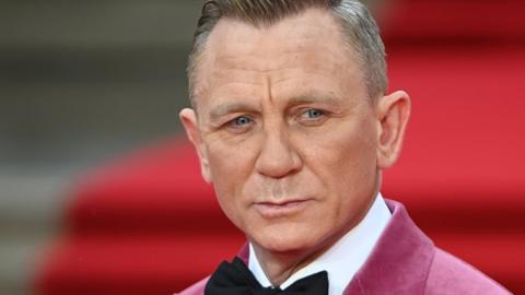 Daniel Craig