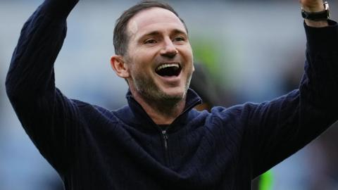 Frank Lampard celebrates