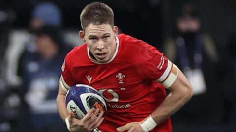 Liam Williams in action for Wales