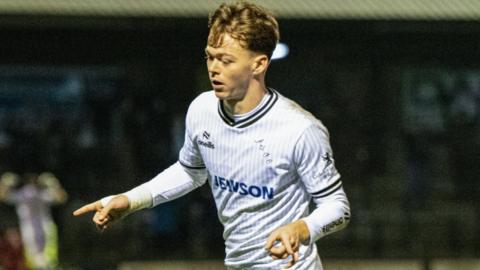 Jay Henderson celebrates after scoring for Ayr United against Dunfermline Athletic