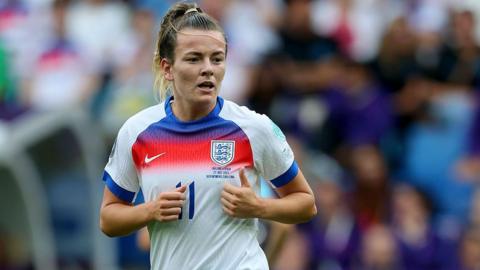 Lauren Hemp in action for England at Euro 2025