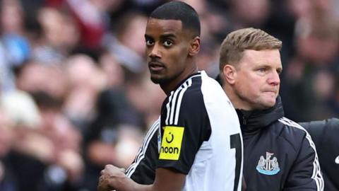 Newcastle striker Alexander Isak with manager Eddie Howe