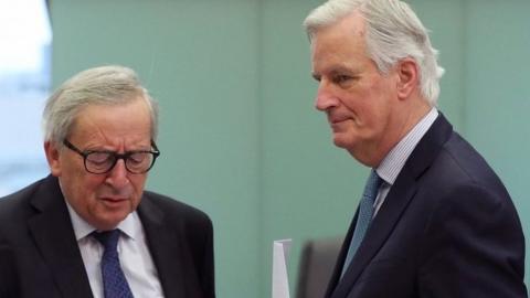 Jean-Claude Juncker (left) and Michel Barnier