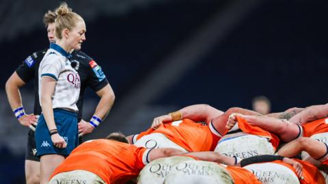 Hollie Davidson refereeing Glasgow Warriors v Edinburgh in December, 2024