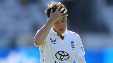Issy Wong looks dejected