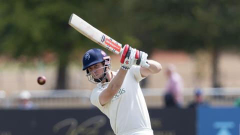 Zak Crawley batting for Kent