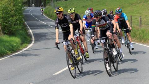 Cyclists 