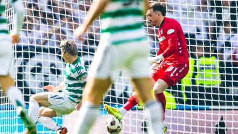Daizen Maeda scores for Celtic against St Mirren