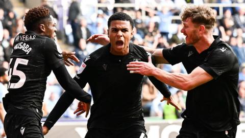 Sheffield Wednesday celebrate goal