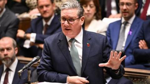 Starmer speaks at PMQs