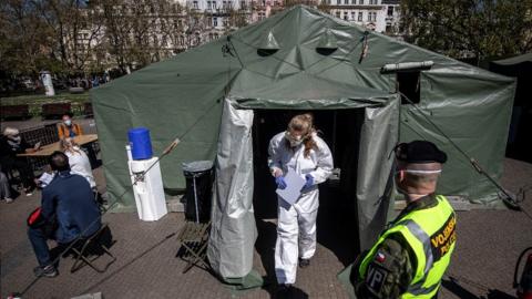 A coronavirus testing point in central Prague, 23 Apr 20