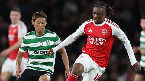 Eberechi Eze runs with ball