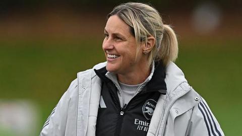 Kelly Smith in Arsenal training
