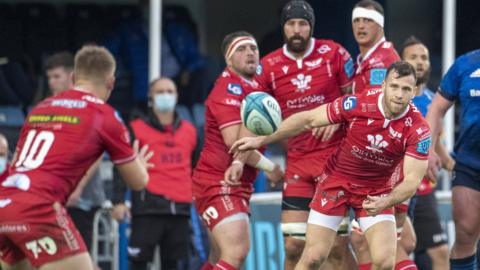 Scarlets playing Leinster